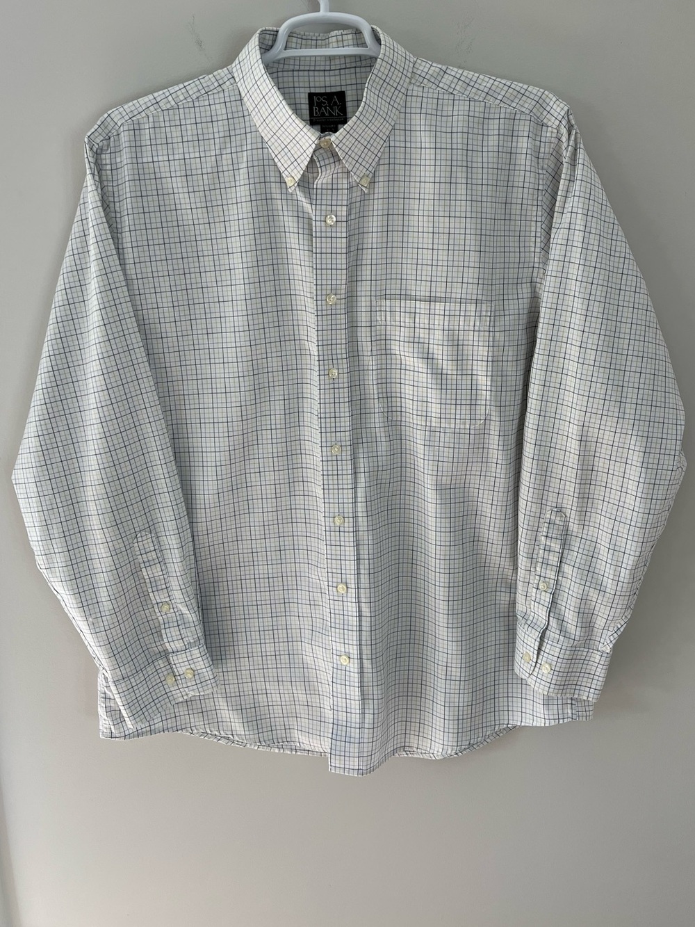Like-New Jos. A. Banks Traveler’s Collection Tailored Fit Dress Shirt